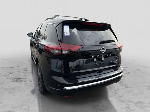 New 2026 Nissan Kicks SR w/ Cold Weather Package AWD/4WD image 3