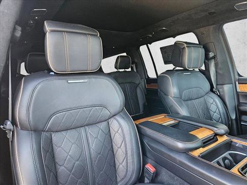 Used 2022 Jeep Grand Wagoneer Series III AWD/4WD image 26