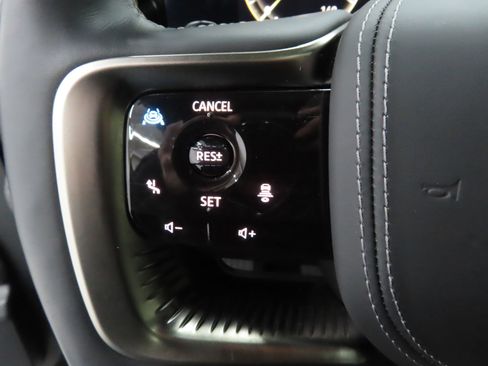 Used 2025 INFINITI QX80 Autograph image 11