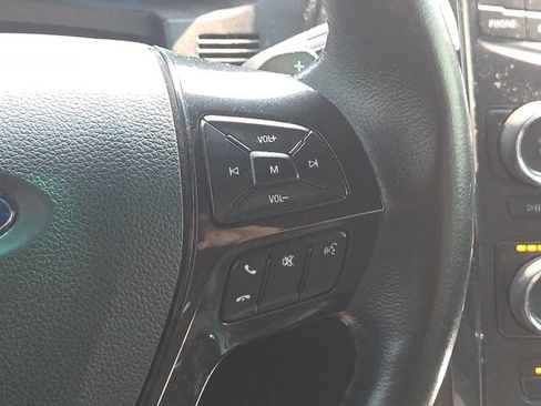 Used 2016 Ford Explorer XLT AWD/4WD image 38