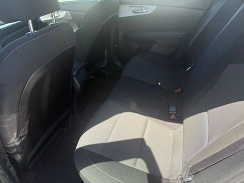 Used 2022 Kia Forte LXS image 3