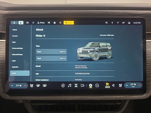 Used 2025 Rivian R1S Adventure Dual AWD/4WD image 29