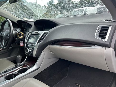 Used 2016 Acura TLX FWD image 16