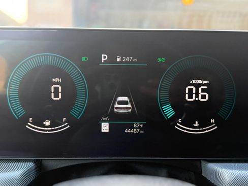Used 2025 Hyundai Sonata SEL FWD image 9
