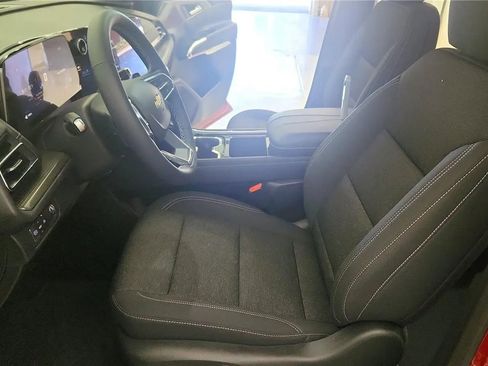 New 2026 Chevrolet Traverse LT w/ Driver Confidence Package FWD image 22