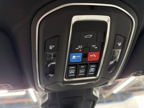 New 2026 Jeep Cherokee Overland image 36