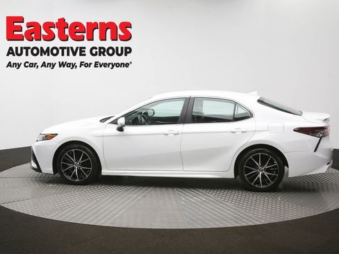 Used 2024 Toyota Camry SE AWD/4WD image 59