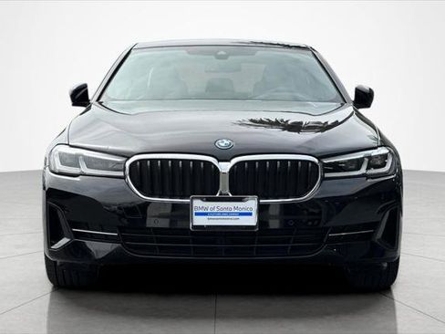 Used 2023 BMW 530e w/ Premium Package image 8