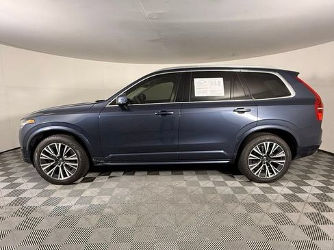 Used 2022 Volvo XC90 T6 Momentum w/ Advanced Package AWD/4WD image 3