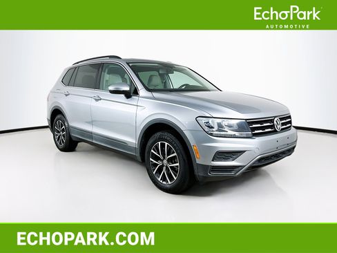 Used 2019 Volkswagen Tiguan SE w/ Panoramic Sunroof Package image 1