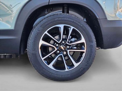 New 2026 Chevrolet TrailBlazer LT w/ Convenience Package FWD image 10