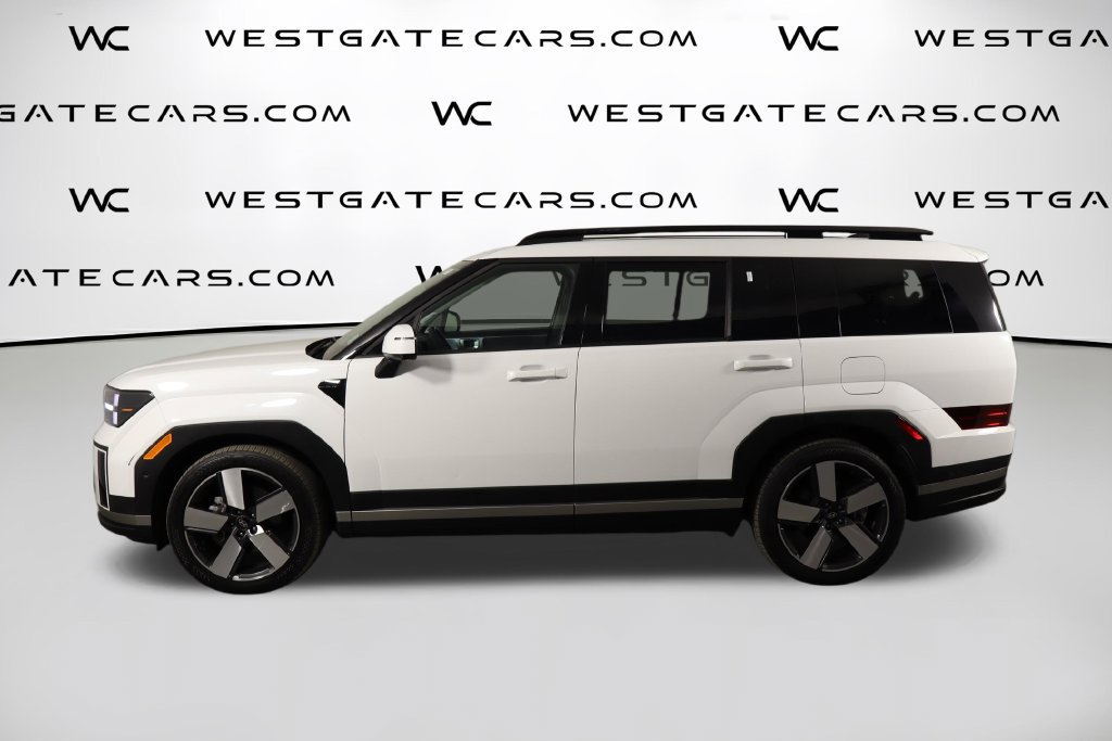 Used 2025 Hyundai Santa Fe Limited AWD/4WD image 5