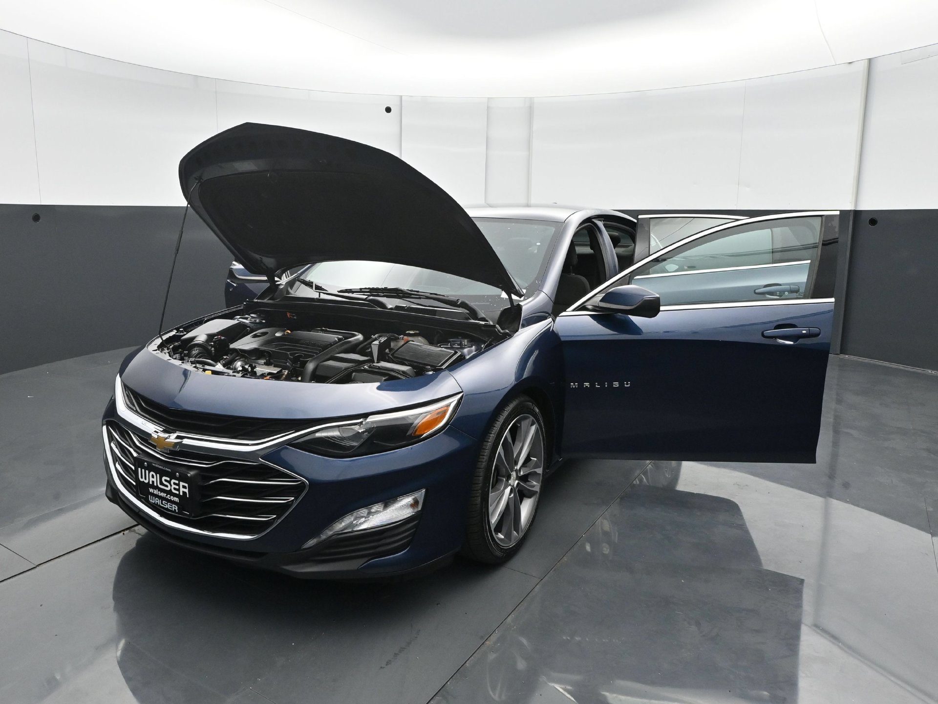 Used 2021 Chevrolet Malibu LT FWD image 28
