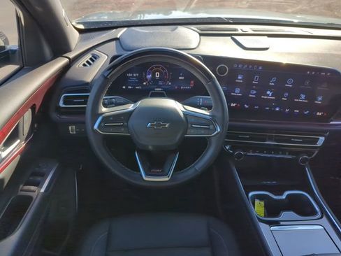 Used 2024 Chevrolet Traverse Z71 w/ Enhanced Driving Package image 16