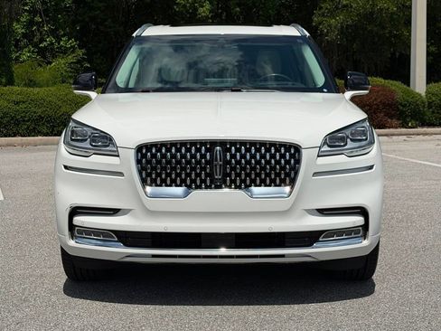 Used 2023 Lincoln Aviator Black Label w/ Class IV Trailer Tow Package AWD/4WD image 8