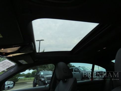 Used 2022 BMW 330e image 16