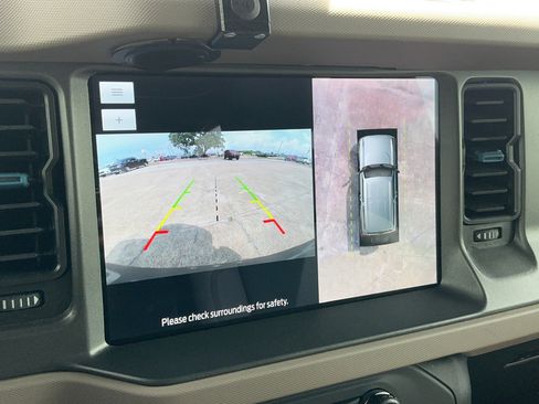 Used 2024 Ford Bronco Wildtrak AWD/4WD image 12