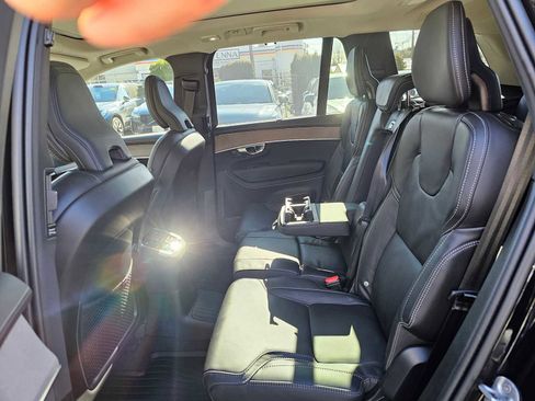 New 2026 Volvo XC90 T8 Ultra w/ Protection Package Premier AWD/4WD image 17