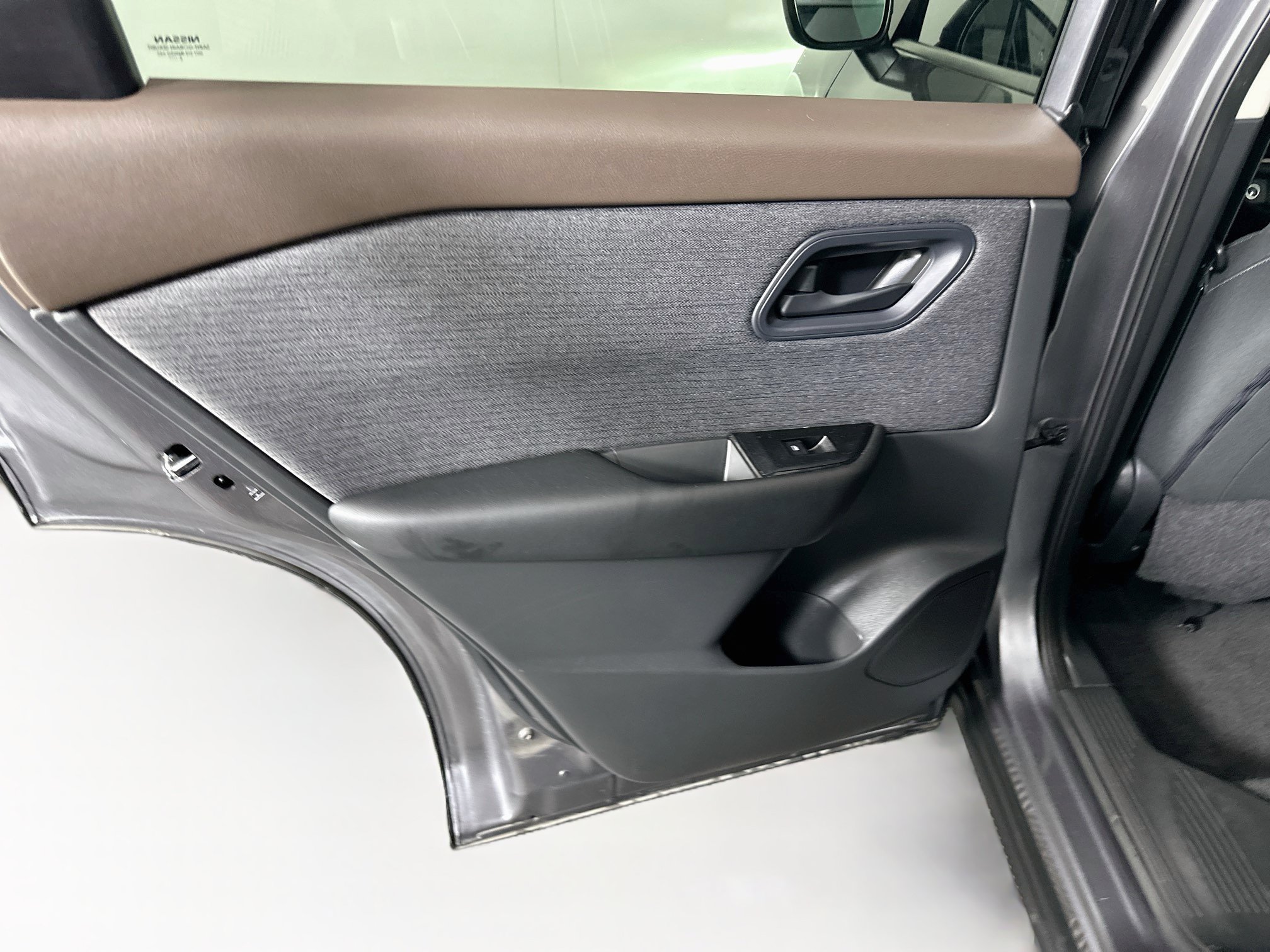 Used 2023 Nissan Rogue S AWD/4WD image 25