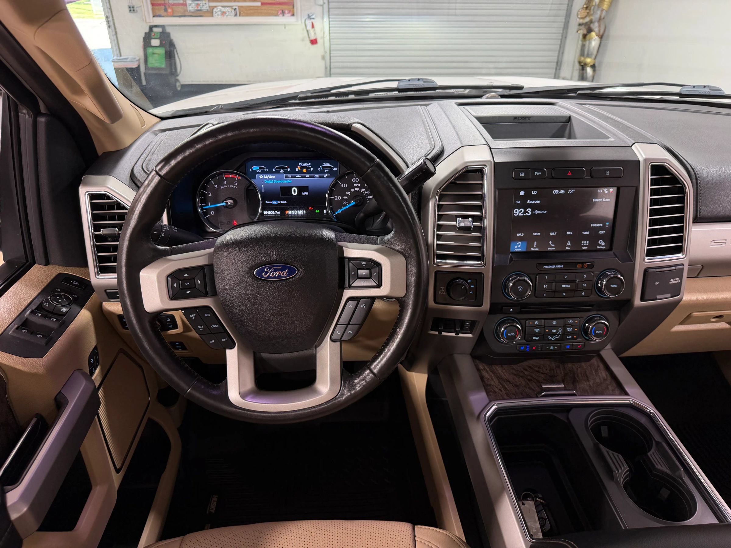 Used 2017 Ford F350 Lariat w/ Lariat Ultimate Package AWD/4WD image 25