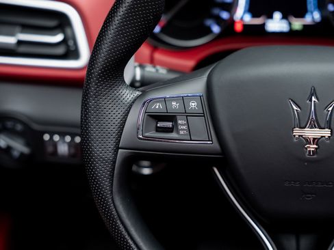 Used 2022 Maserati Ghibli Modena image 46