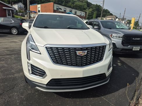 Used 2022 Cadillac XT5 Premium Luxury w/ LPO, Floor Liner Package AWD/4WD image 2