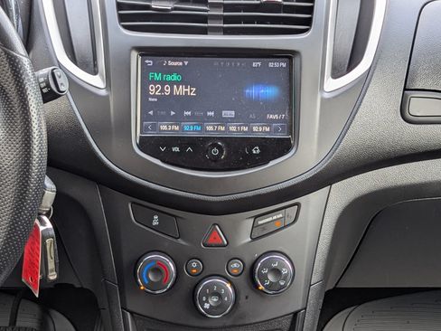 Used 2016 Chevrolet Trax LS FWD image 18
