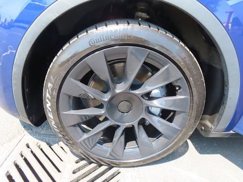Used 2020 Tesla Model Y Long Range AWD/4WD image 8
