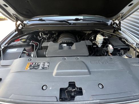 Used 2019 GMC Yukon SLT image 36