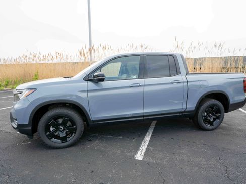New 2026 Honda Ridgeline Black Edition image 3