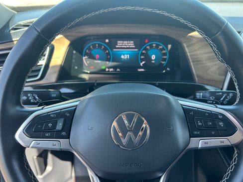 Used 2025 Volkswagen Atlas SE AWD/4WD image 9
