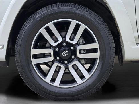 Used 2022 Toyota 4Runner Limited RWD image 38