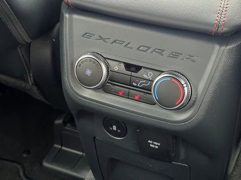 Used 2025 Ford Explorer ST image 19