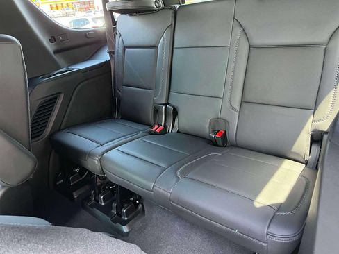 Certified 2021 GMC Yukon Denali w/ Denali Premium Package AWD/4WD image 17