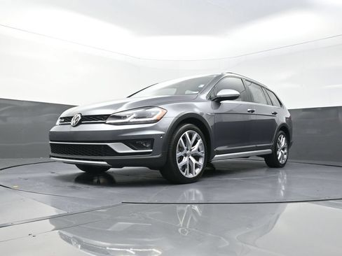 Used 2018 Volkswagen Golf Alltrack SEL AWD/4WD image 26