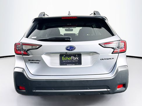 Used 2025 Subaru Outback Onyx Edition image 7