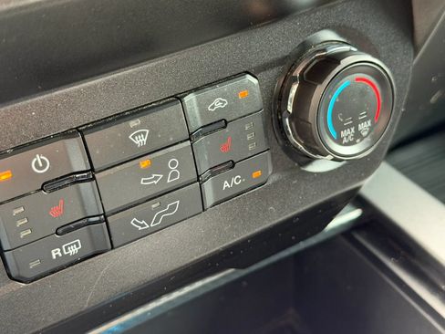 Used 2019 Ford F150 XLT w/ Equipment Group 302A Luxury RWD image 36
