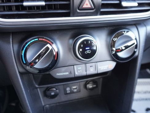 Used 2020 Hyundai Kona SE image 16