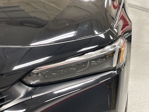 Used 2023 Honda Civic Sport image 6