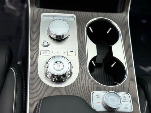 Used 2025 Genesis GV80 3.5T Advanced image 17