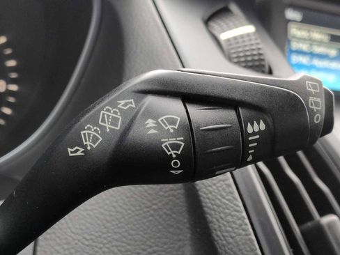 Used 2015 Ford Focus SE image 26