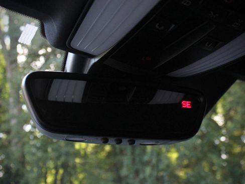 Used 2017 Mercedes-Benz AMG GT Coupe image 97