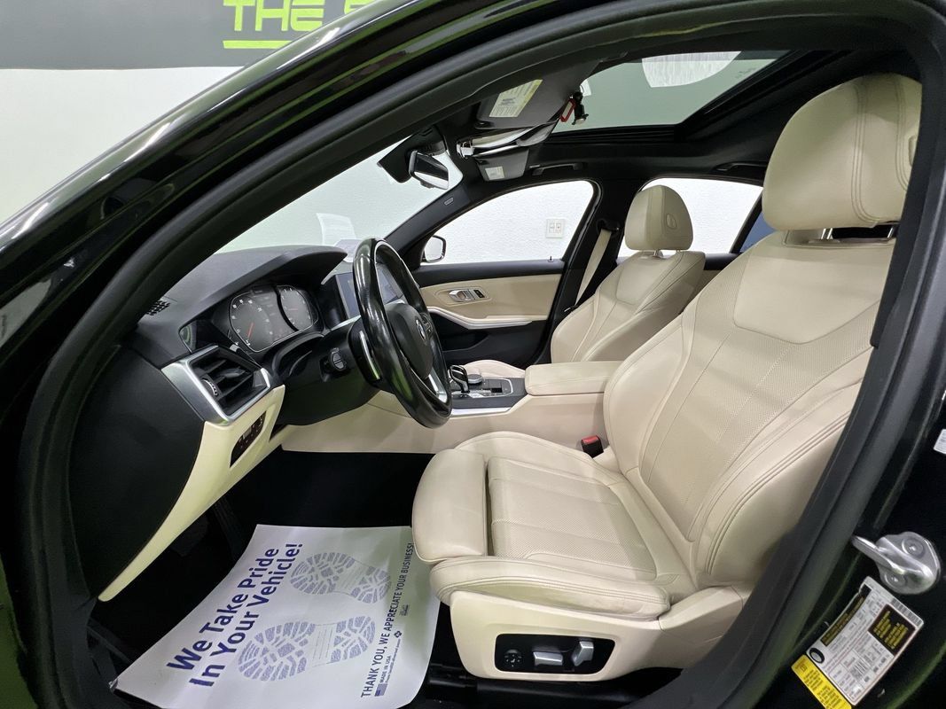 Used 2022 BMW 330i Sedan w/ Driving Assistance Package RWD image 16