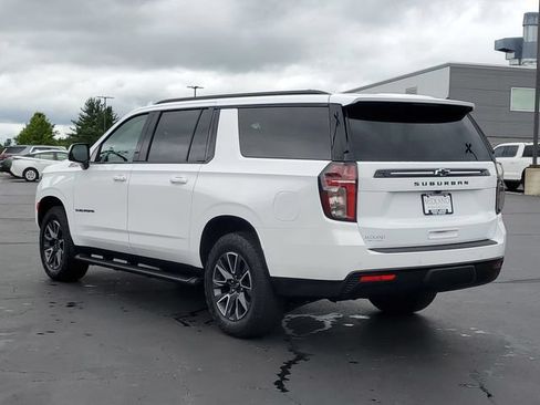 Used 2024 Chevrolet Suburban Z71 w/ Luxury Package AWD/4WD image 4
