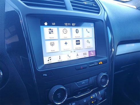 Used 2019 Ford Explorer XLT w/ Equipment Group 202A image 28