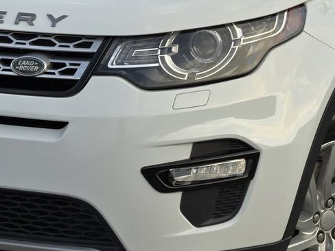 Used 2018 Land Rover Discovery Sport HSE AWD/4WD image 10