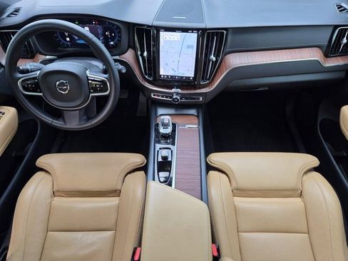 Used 2023 Volvo XC60 B5 Ultimate w/ Protection Package Premier FWD image 26