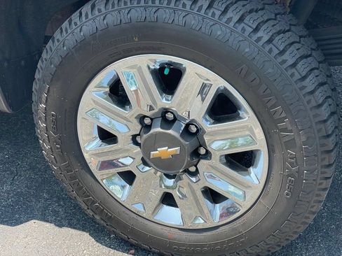 Used 2024 Chevrolet Silverado 2500 High Country AWD/4WD image 28