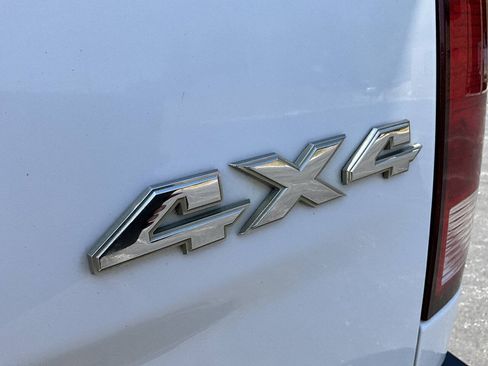 Used 2017 RAM 2500 ST w/ SXT Appearance Group AWD/4WD image 40