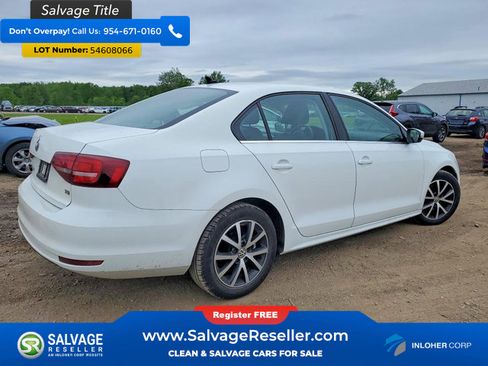 Used 2017 Volkswagen Jetta SE FWD image 4